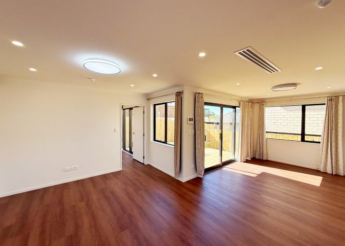  at 8A Downsview Road, Pakuranga Heights, Manukau City, Auckland