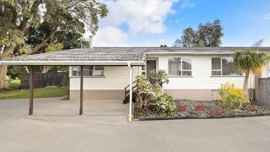  at 1/24 Medina Place, Half Moon Bay, Auckland