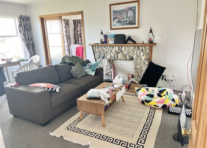  at 33 Lingfield Street, Glenfield, North Shore City, Auckland