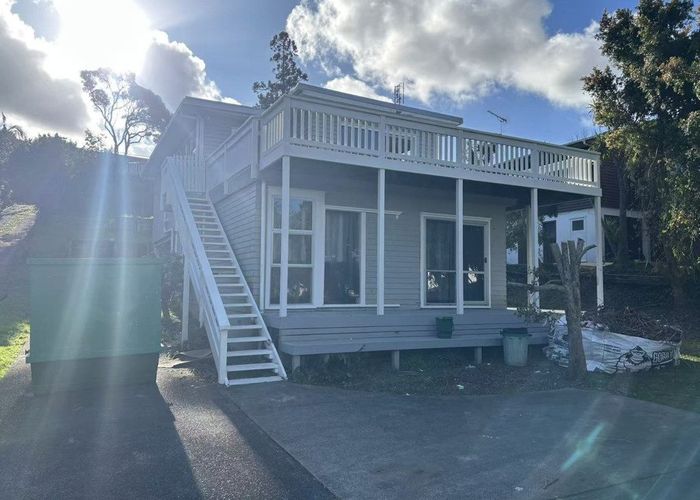  at 9 Dunraven Place, Torbay, North Shore City, Auckland