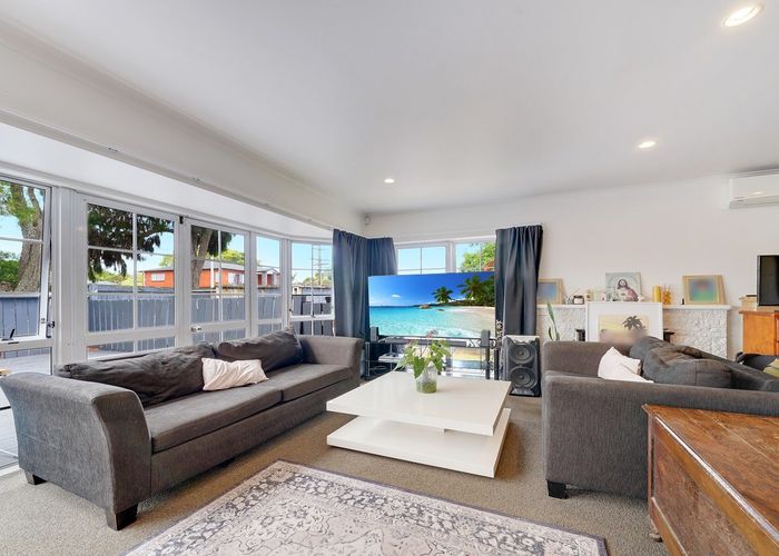  at 43 Hallberry Road, Mangere East, Auckland