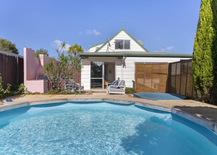  at 87 Lynn Road, Bayview, Auckland
