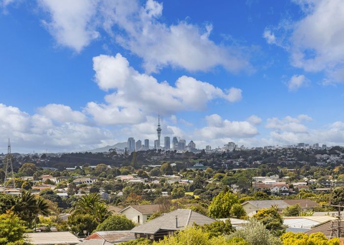  at 1/18 Riverview Road, New Lynn, Waitakere City, Auckland