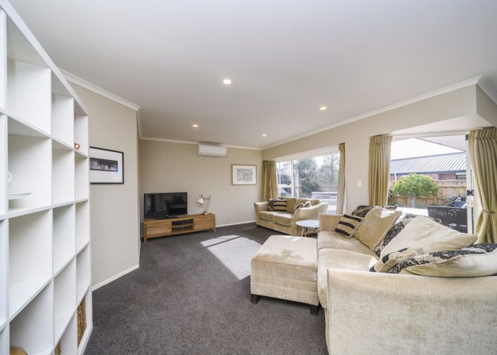  at 5 Sycamore Crescent, Fitzherbert, Palmerston North, Manawatu / Whanganui