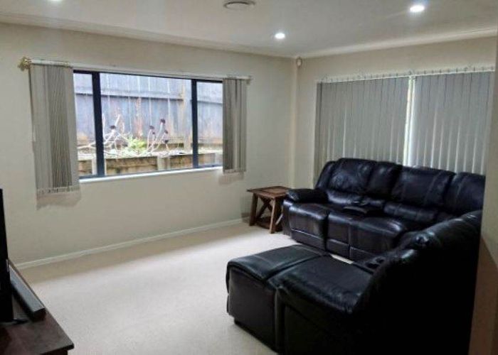  at 15 Thomas Road, Flat Bush, Auckland