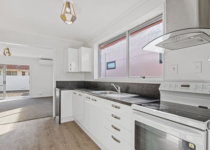  at 2/17 Frank Street, Papanui, Christchurch City, Canterbury