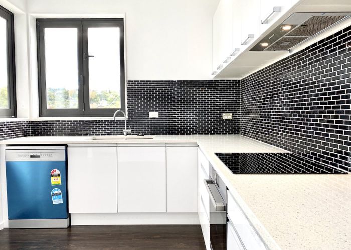  at 29 Archers Rd, Glenfield, North Shore City, Auckland