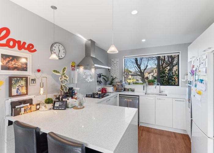  at 4 Carradale Avenue, Broomfield, Christchurch