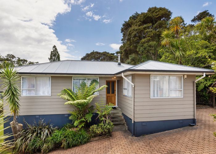  at 11 Onedin Place, Titirangi, Auckland