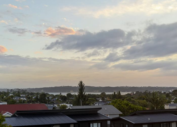  at 3/11 Huia Road, Point Chevalier, Auckland City, Auckland