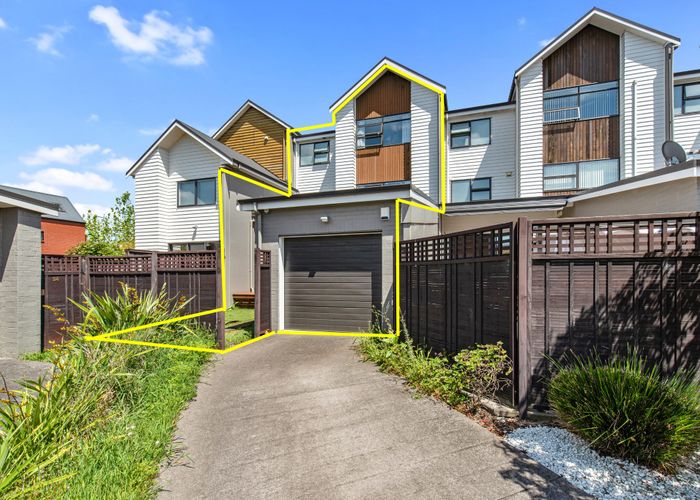  at 32 Squadron Drive, Hobsonville, Waitakere City, Auckland