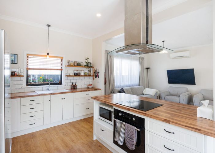  at 8 Karaka Street, Hokowhitu, Palmerston North, Manawatu / Whanganui