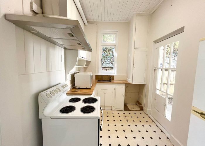  at 2/10 Ngauruhoe Street, Mount Eden, Auckland City, Auckland