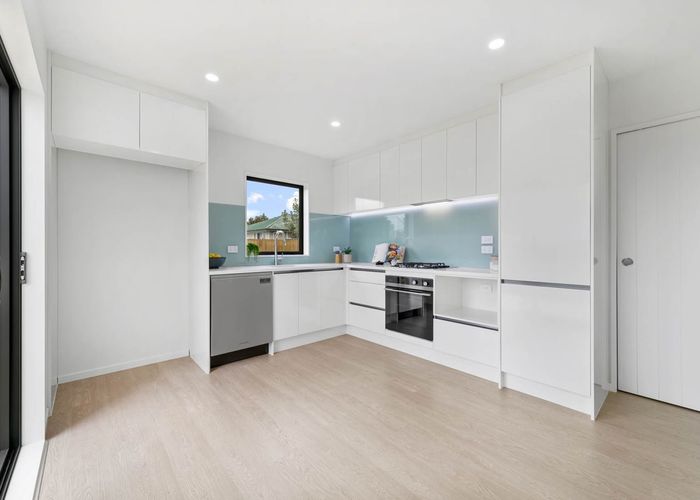  at 90A,B & C Seymour Road, Sunnyvale, Waitakere City, Auckland