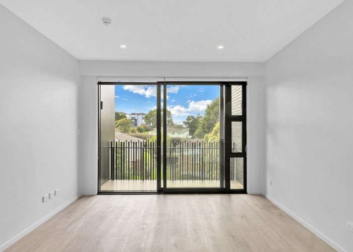  at 102/8B Ko Street, Northcote, Auckland