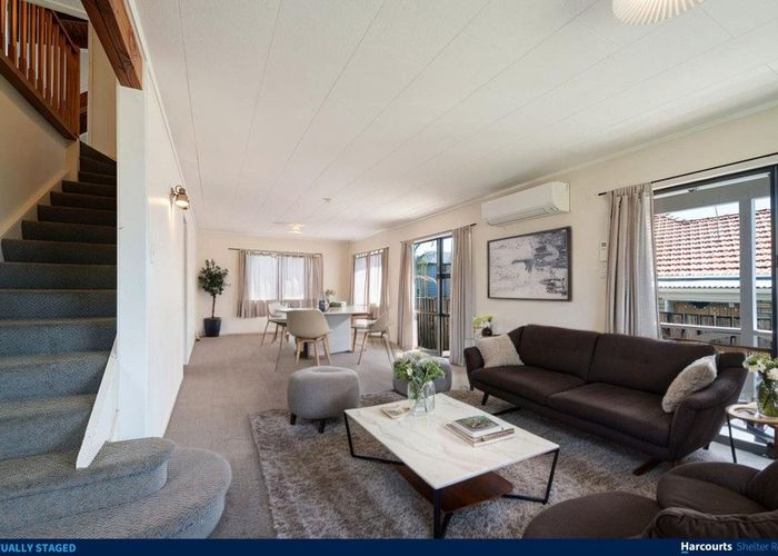  at 4134 Great North Road, Glendene, Auckland