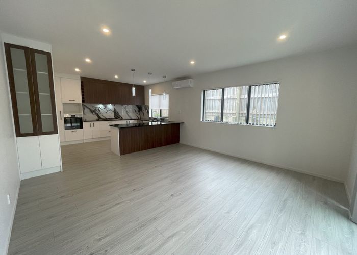  at 1B Waikaremoana Place, Pakuranga Heights, Manukau City, Auckland