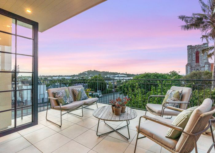  at 7/2 Bassett Road, Remuera, Auckland City, Auckland