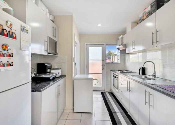  at 4/30 Park Avenue, Papatoetoe, Manukau City, Auckland