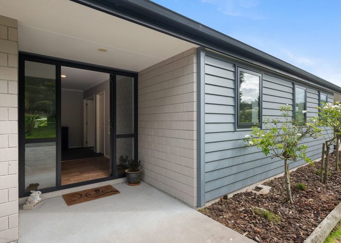  at 215 Horahora Road, Tirau