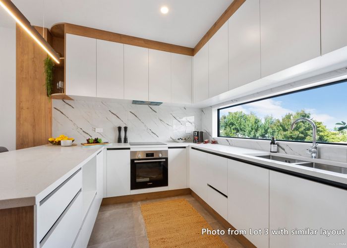  at 9/26 Buscomb Avenue, Henderson, Waitakere City, Auckland