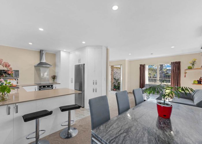  at 5 Midvale Place, Burswood, Manukau City, Auckland