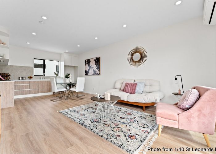  at 2/40 St Leonards Road, Kelston, Waitakere City, Auckland