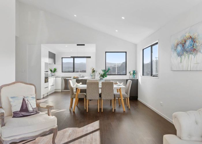  at 40 San Prospero Crescent, Henderson, Auckland