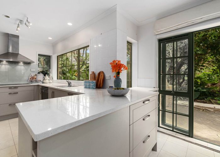  at 58 Seabreeze Road, Narrow Neck, Auckland