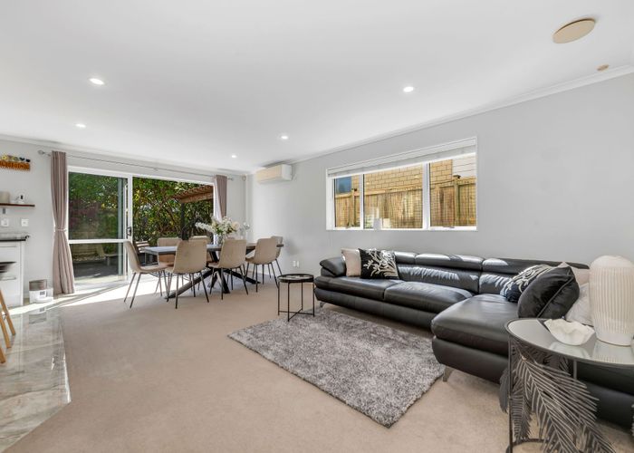  at 4 Shelby Lane, Flat Bush, Manukau City, Auckland