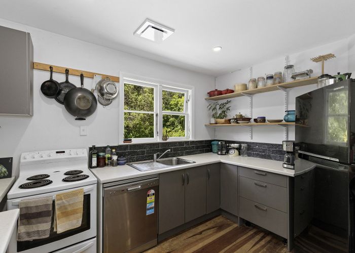  at 31 Stanley Street, Wainuiomata, Lower Hutt, Wellington