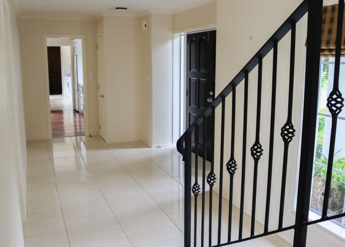  at 38 Oaktree Lane, Flagstaff, Hamilton