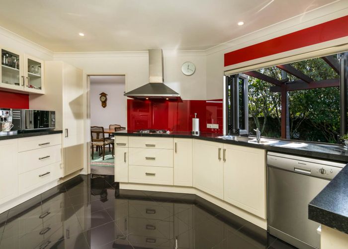  at 27 Te Wharau Drive, Greenhithe, Auckland