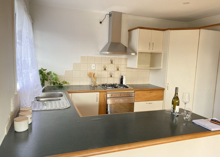  at 4 Keats Place, Blockhouse Bay, Auckland City, Auckland