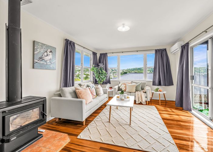  at 11 Beazley Ave, Paparangi, Wellington, Wellington