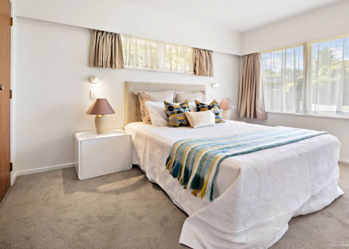  at 6 Pennycook Place, Sunnyhills, Auckland