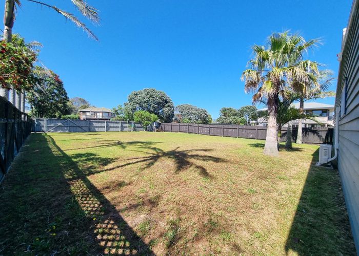  at 302 Kenwood Drive, Matarangi