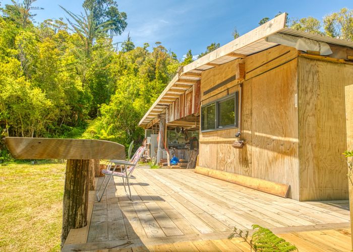  at 215 Clifton Road, Kaiata, Greymouth