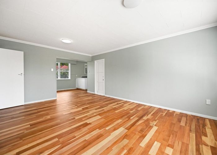  at 19B Kensington Place, Fairfield, Hamilton