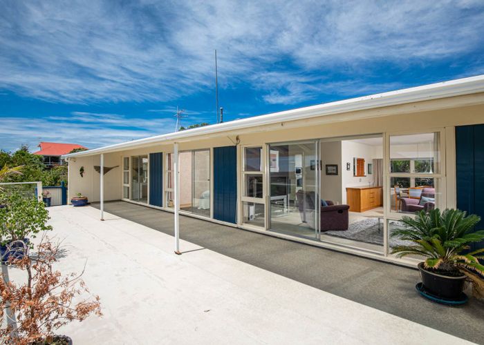  at 23 Rothesay Bay Road, Rothesay Bay, Auckland