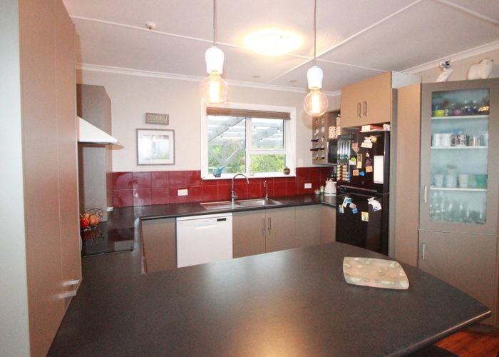  at 110 Manuka Street, Castlecliff, Whanganui