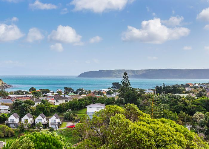  at 1 Mapplebeck Street, Titahi Bay, Porirua