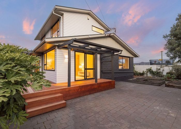  at 385A Pine Avenue, South New Brighton, Christchurch