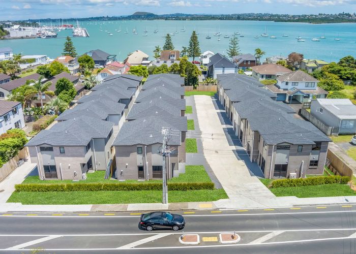  at 1/147 Bucklands Beach Road, Bucklands Beach, Manukau City, Auckland
