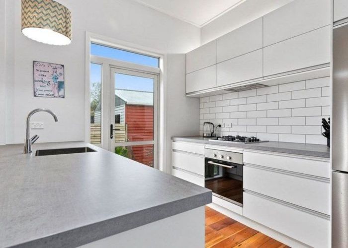  at 82 Te Aroha Street, Hamilton East, Hamilton, Waikato