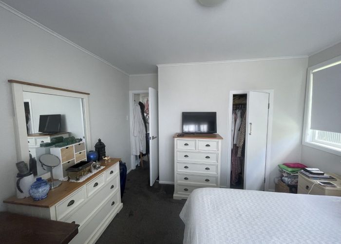  at 52B Amberley Ave  , Te Atatu South, Waitakere City, Auckland