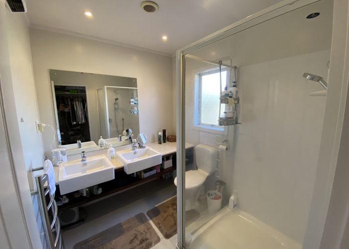  at 15 Ian Marwick Place, Birkenhead, North Shore City, Auckland