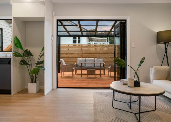  at 11 Claverdon Drive, Massey, Waitakere City, Auckland