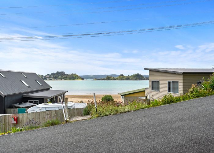  at 90 Rapata Road, Hikurangi