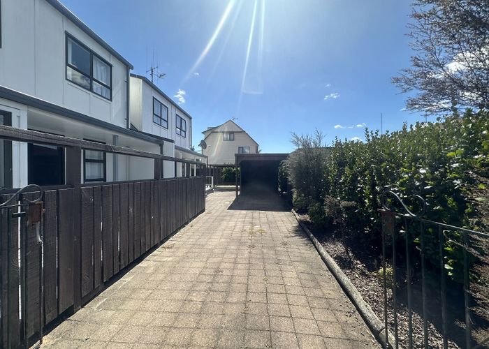  at 4/125 Knighton Rd, Hillcrest, Hamilton, Waikato